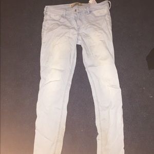 Size 9, Hollister jeans, shade- light wash